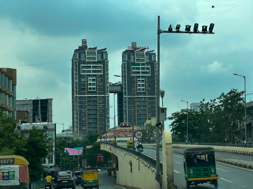 Flat for sale in Ahmedabad — photo 1