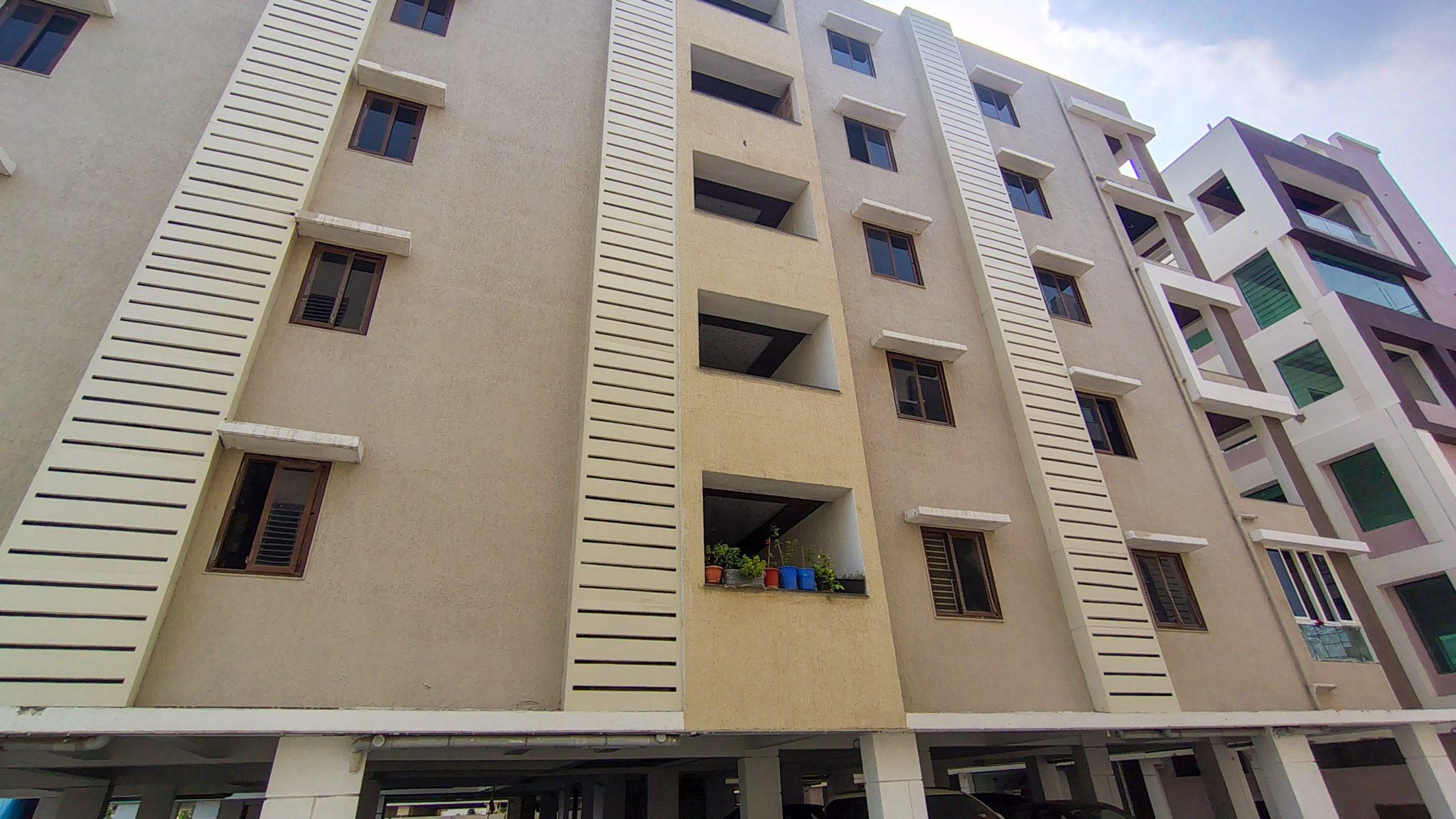 10 BHK Flat for sale in DIAMOND VALLEY APARTMENT, GUNADALA Vijayawada — photo 3