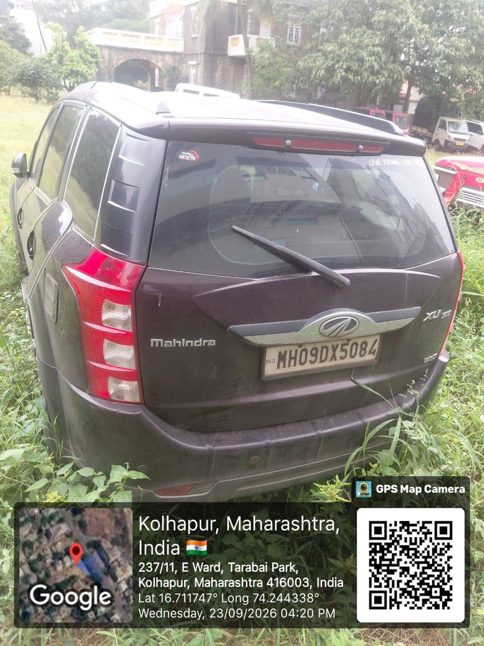 2015 Mahindra XUV500 W7 SUV 80000 km 11 years for sale in SAWANT BUNGLOW Kolhapur — photo 2