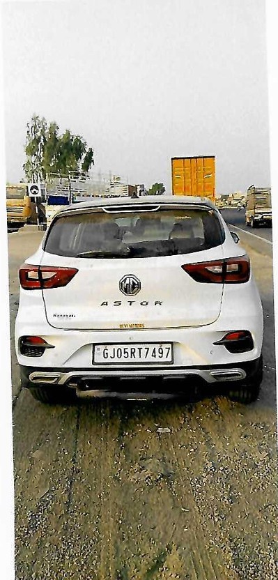 2022 MG Astor Shine SUV 42434 km 4 years for sale in M/S SG RECOVERY AGENCY Vadodara — photo 2