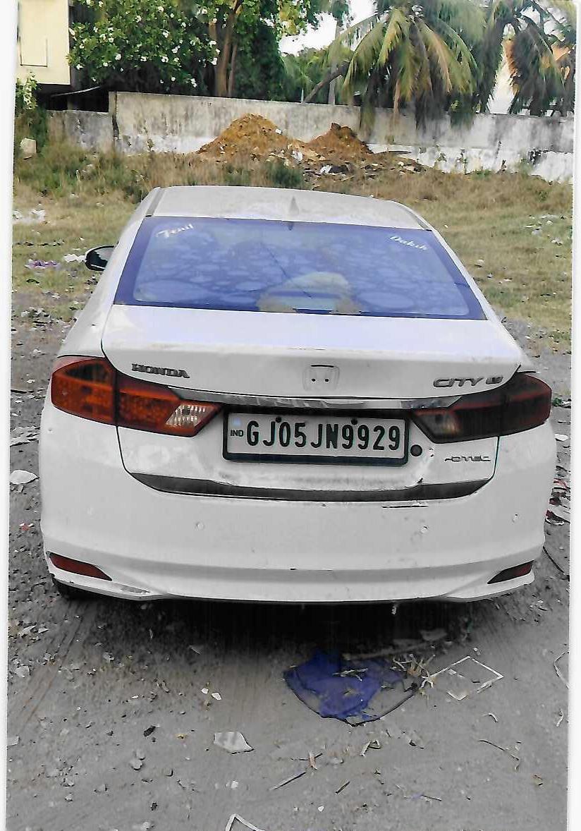 2015 Honda City V Diesel Manual Sedan 136756 km 11 years for sale in SBI ADMINISTRATIVE OFFICE SURAT Surat — photo 4