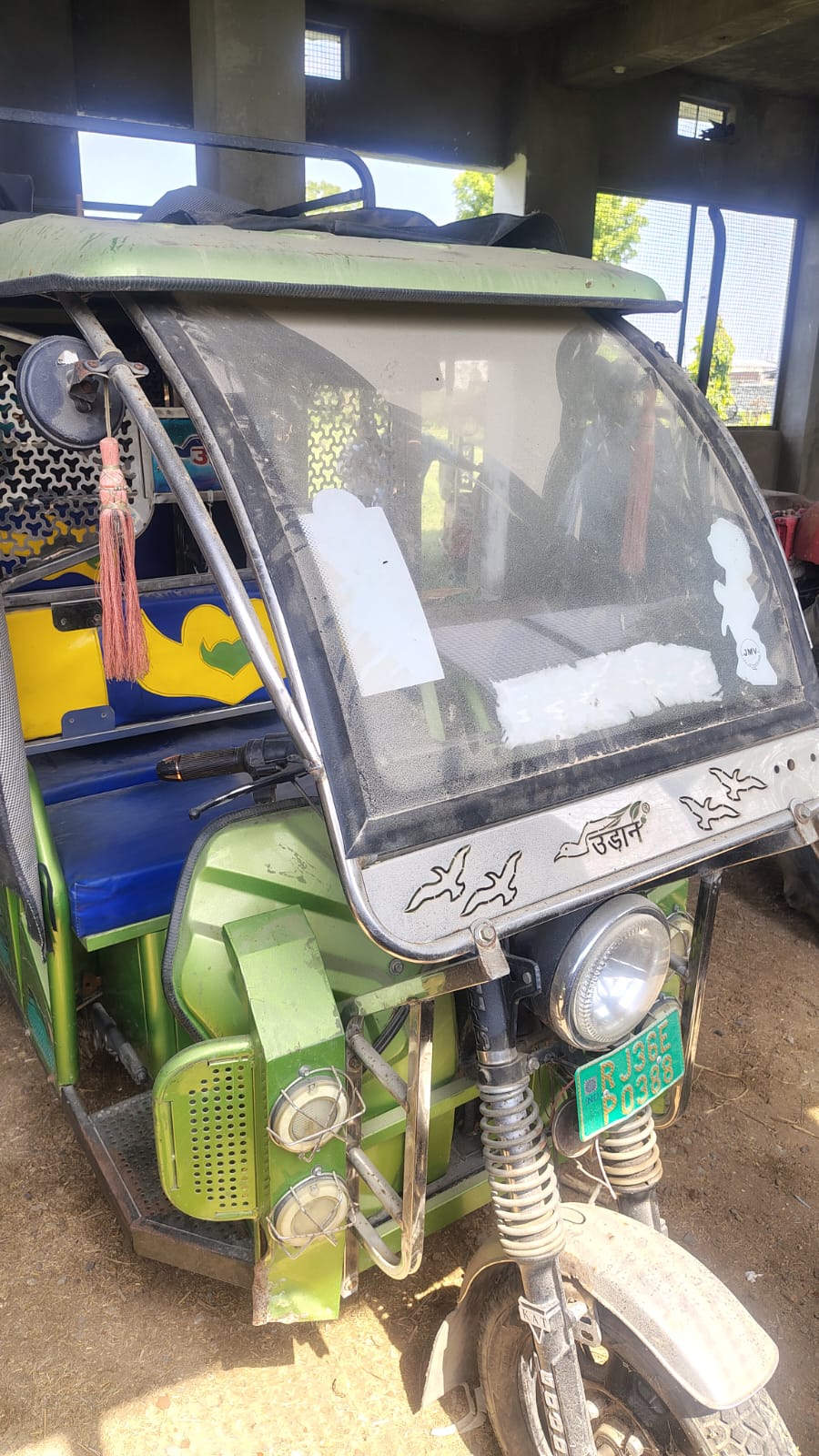 2025 ENERGY ELECTRIC VEHICLES UDAAN 3-Seater / Electric Passenger E-rickshaw 1500 km 1 year for sale in NA Bangur Nagar — photo 4