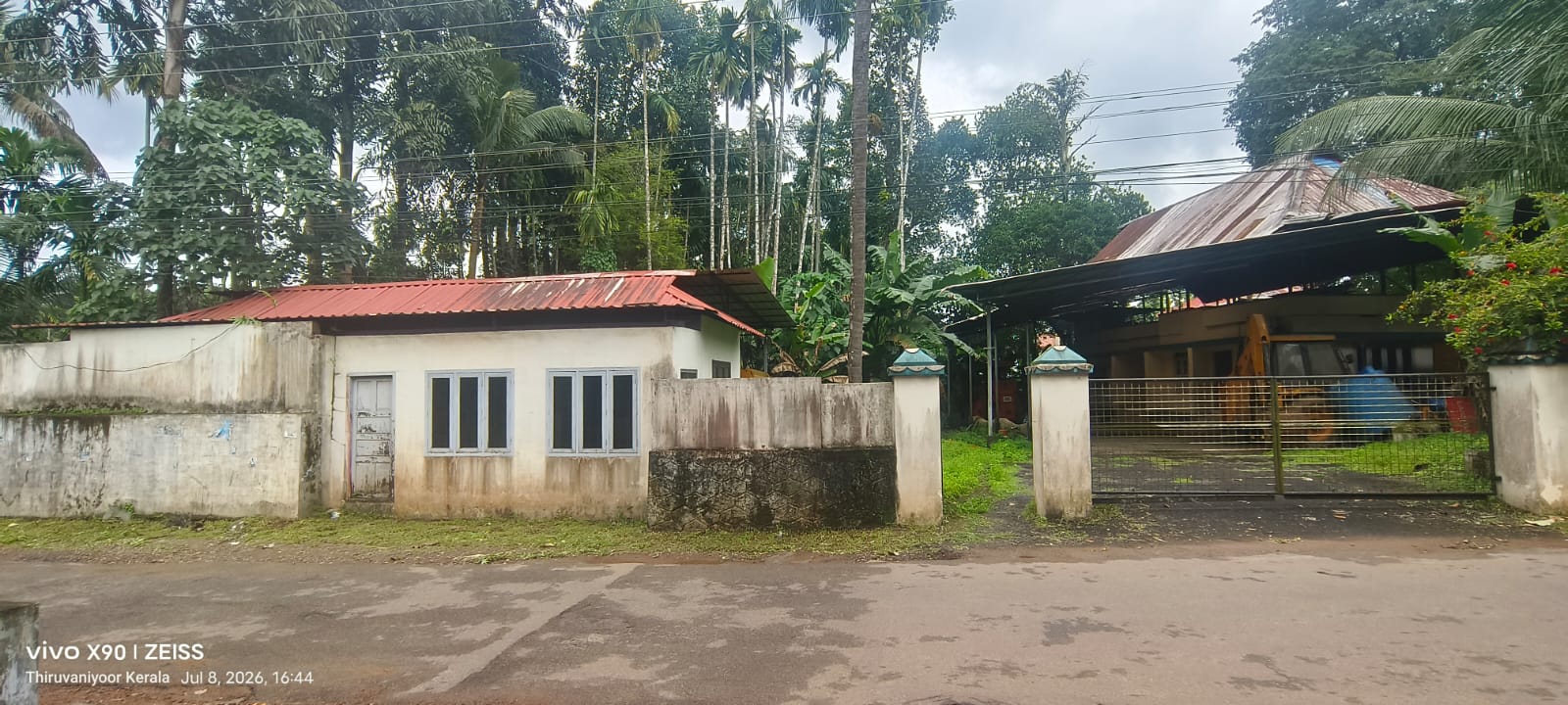 150 square meter Individual House for sale in Kunnathunad