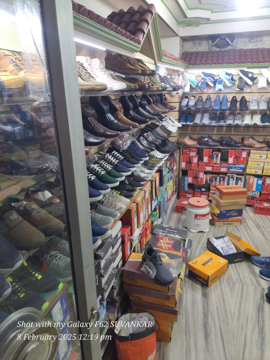 Shop Cum Godown for sale in Hijalpukuria,(Habra Bazaar,Jessore Road) Habra — photo 1
