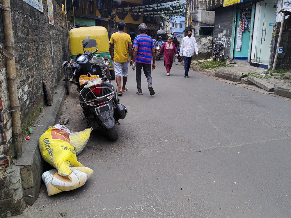 1 BHK Shops for sale in KASBA Kolkata — photo 21