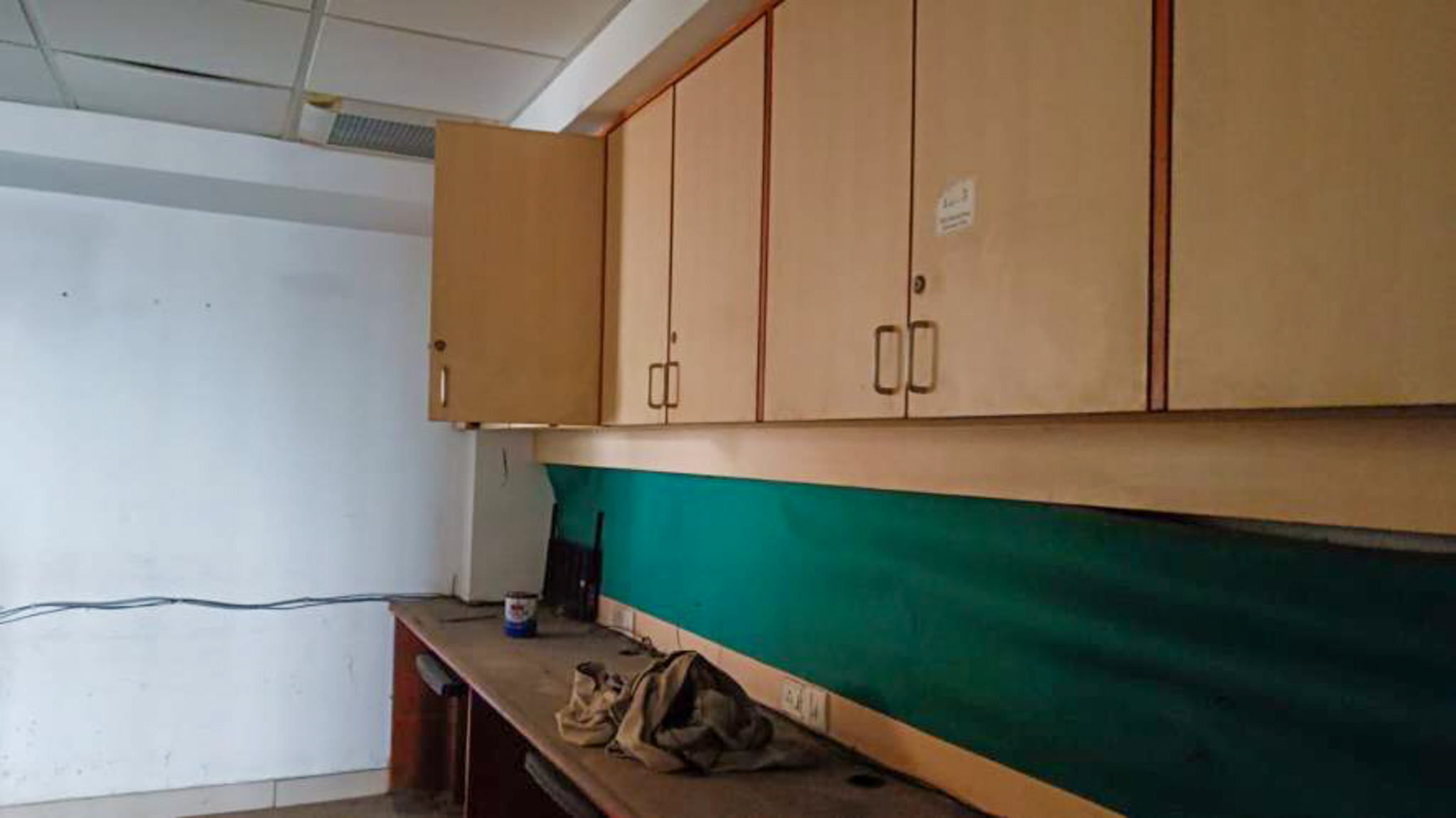 725 square feet Office for sale in Ring Road, Rustampura, Surat. Surat — photo 10