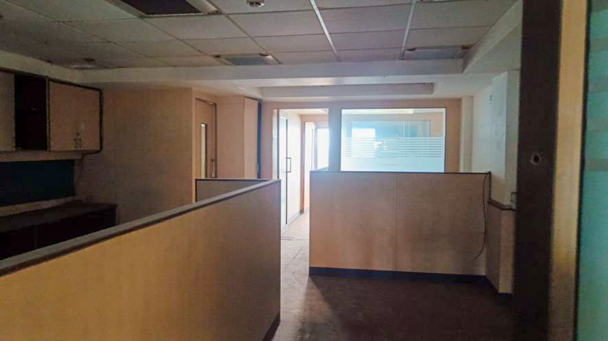 725 square feet Office for sale in Ring Road, Rustampura, Surat. Surat — photo 7