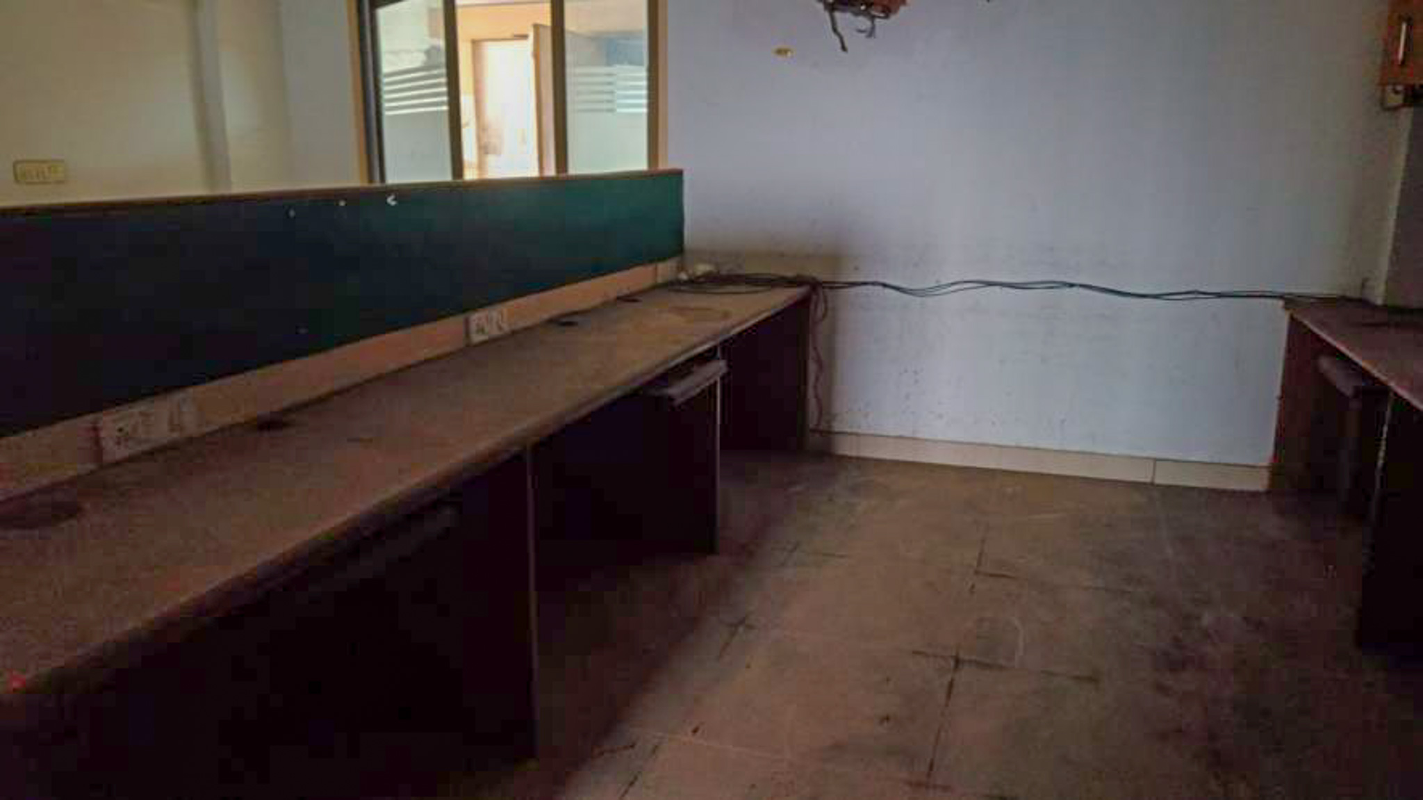 725 square feet Office for sale in Ring Road, Rustampura, Surat. Surat — photo 8