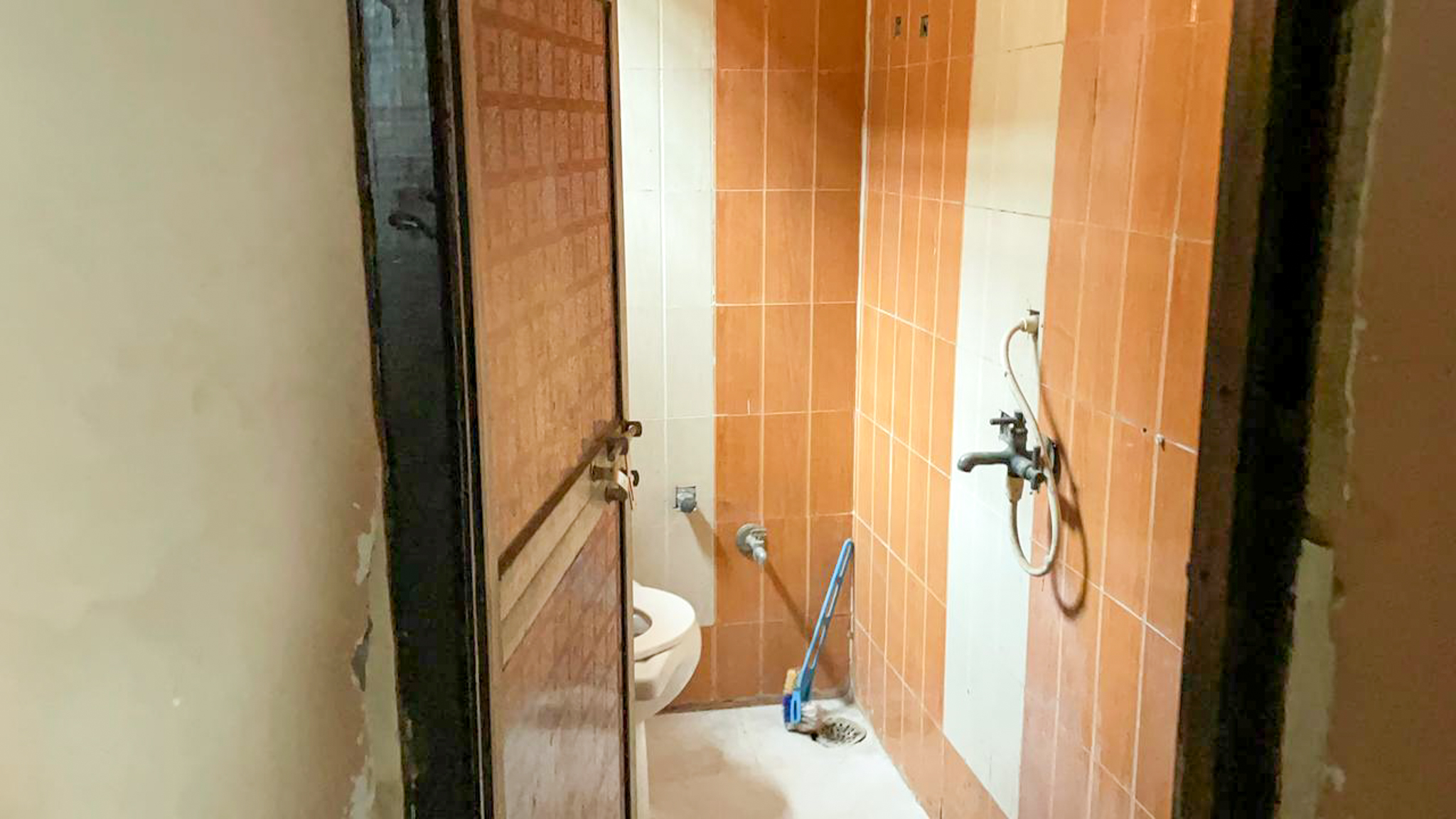 940 square feet Flat for sale in Satna — photo 4