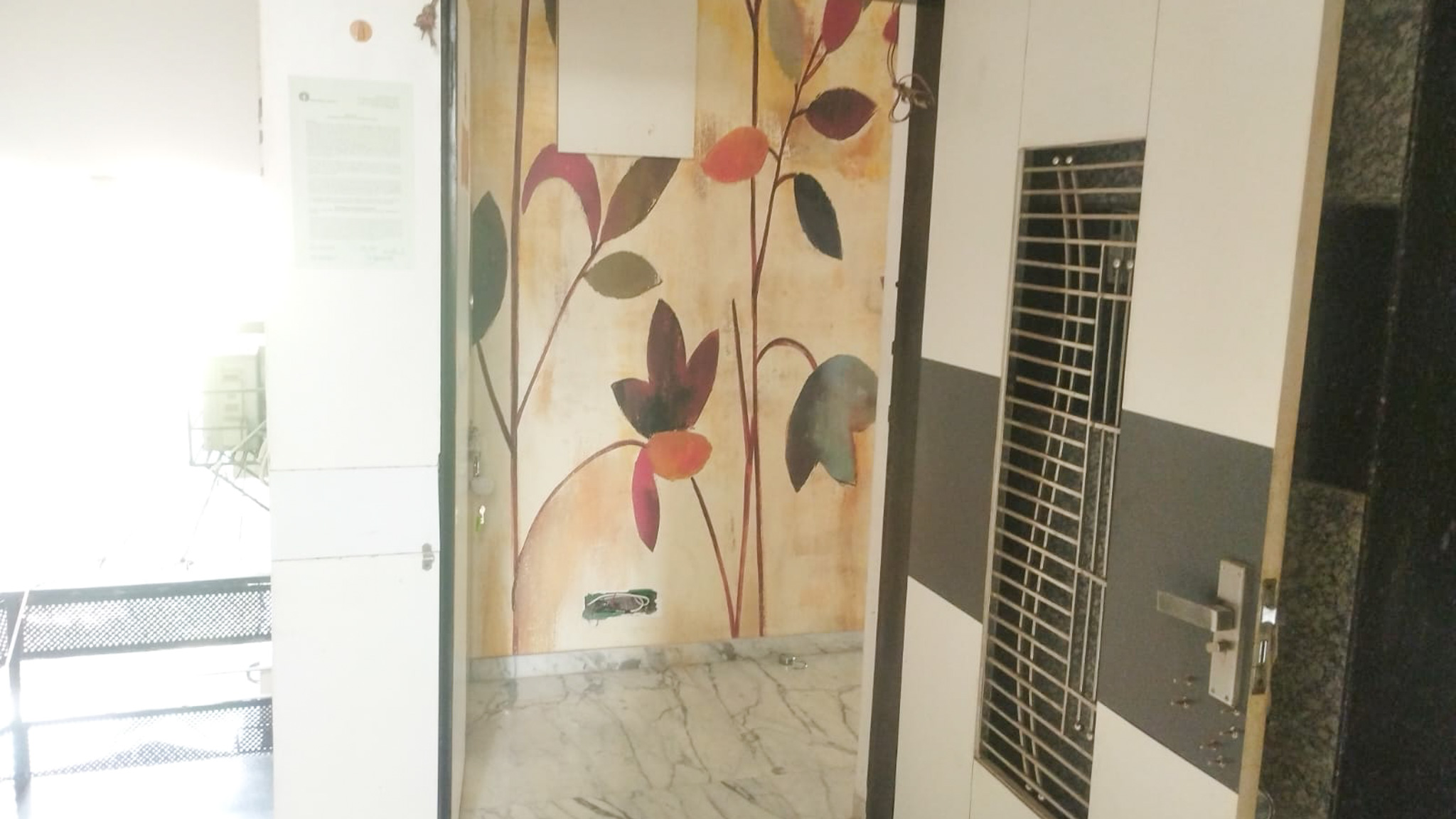 3 BHK Flat for sale in SHREE BALAJI WIND PARK, Shree Balaji Wind Park, Vaishnodevi Circle Gandhinagar. — photo 6