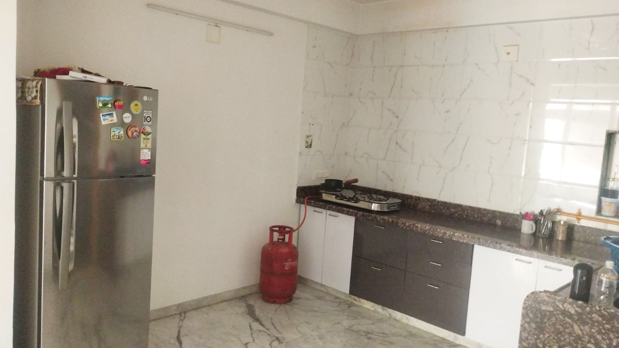 3 BHK Flat for sale in SHREE BALAJI WIND PARK, Shree Balaji Wind Park, Vaishnodevi Circle Gandhinagar. — photo 13