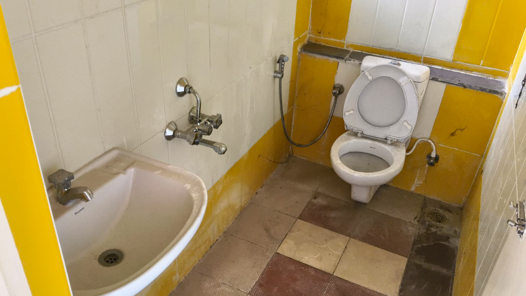 3 BHK Flat for sale in ROYAL TOWN, CHETTIPUNIYAM Mahindra World City — photo 13