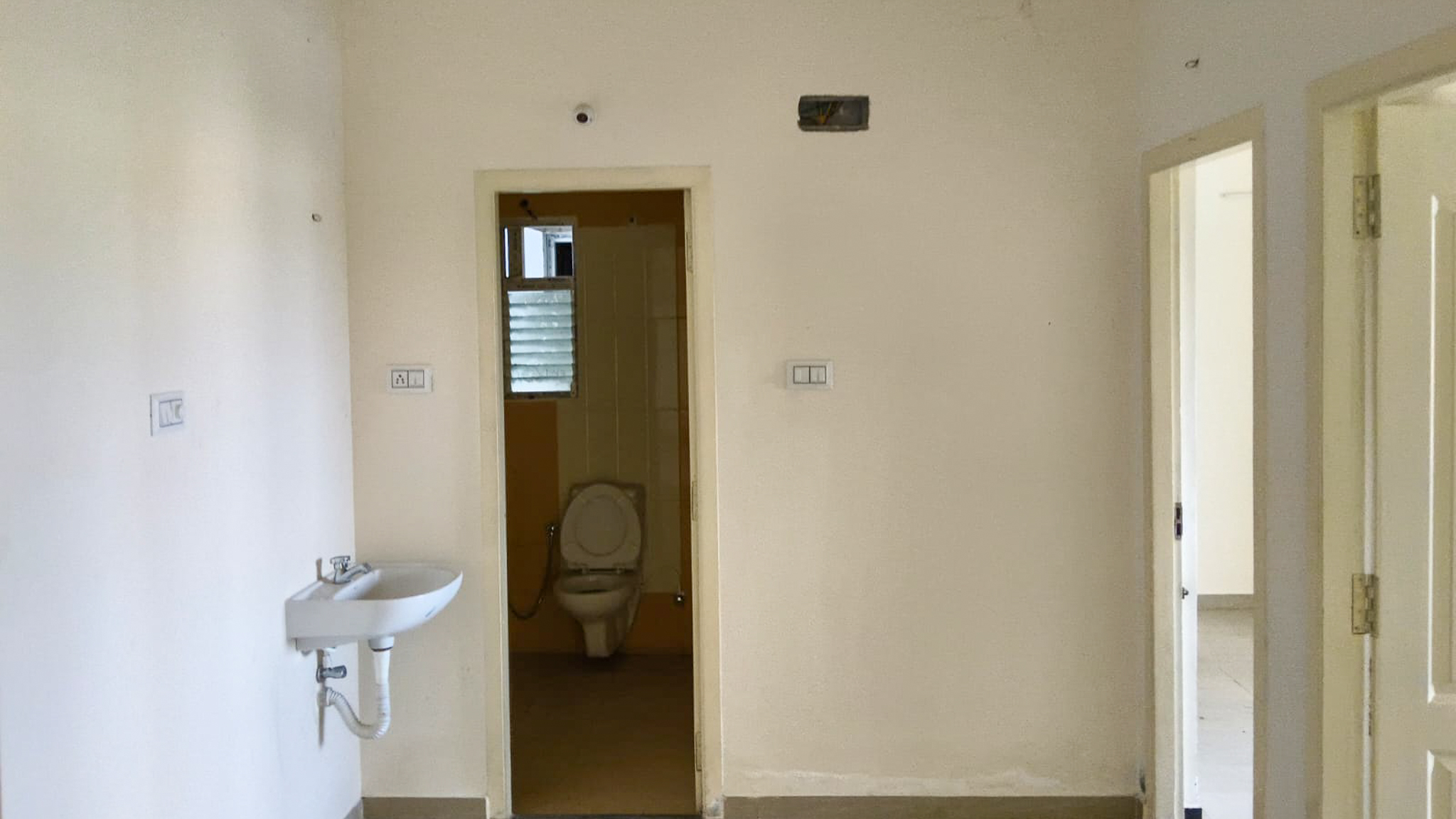 3 BHK Flat for sale in ROYAL TOWN, CHETTIPUNIYAM Mahindra World City — photo 9