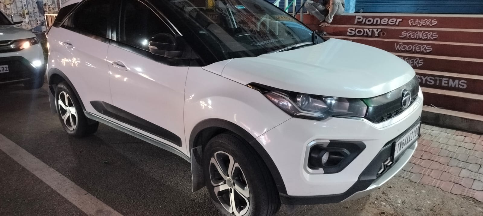 2023 Tata Nexon XZ+ Diesel MT SUV 210129 km 3 years for sale in GR PARKING YARD Madurai — photo 2