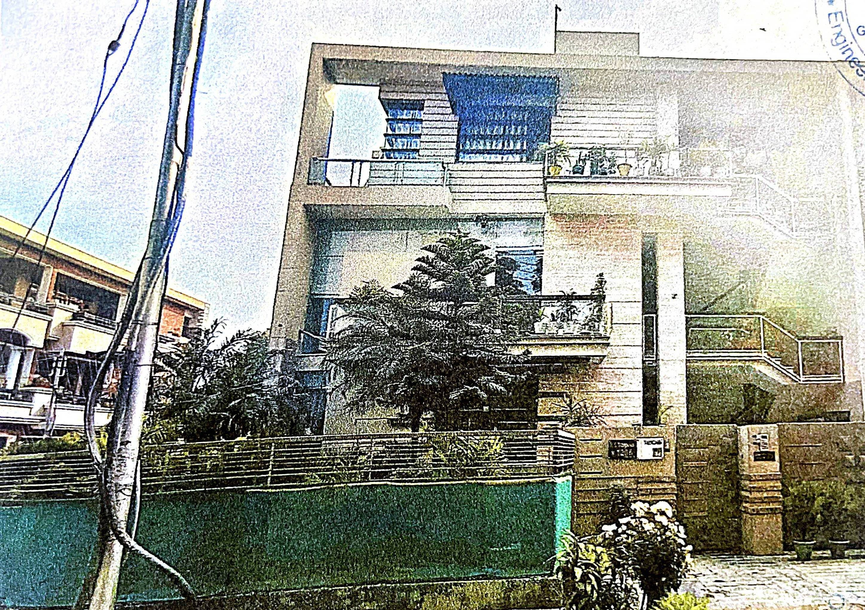 1860 square feet Individual House for sale in Chandigarh — photo 1