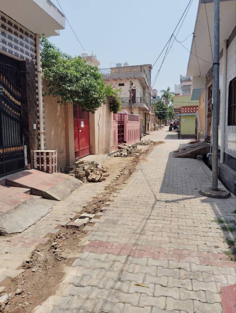 Plot for sale in Mathura — photo 1