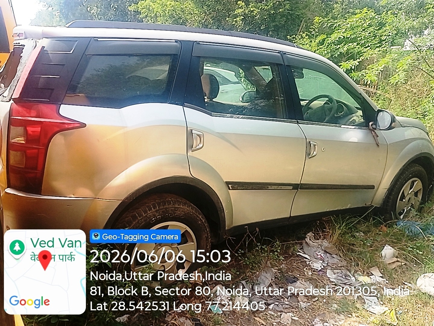 2015 Mahindra XUV500 W7 SUV 70000 km 11 years for sale in PARKING LOT Noida — photo 4