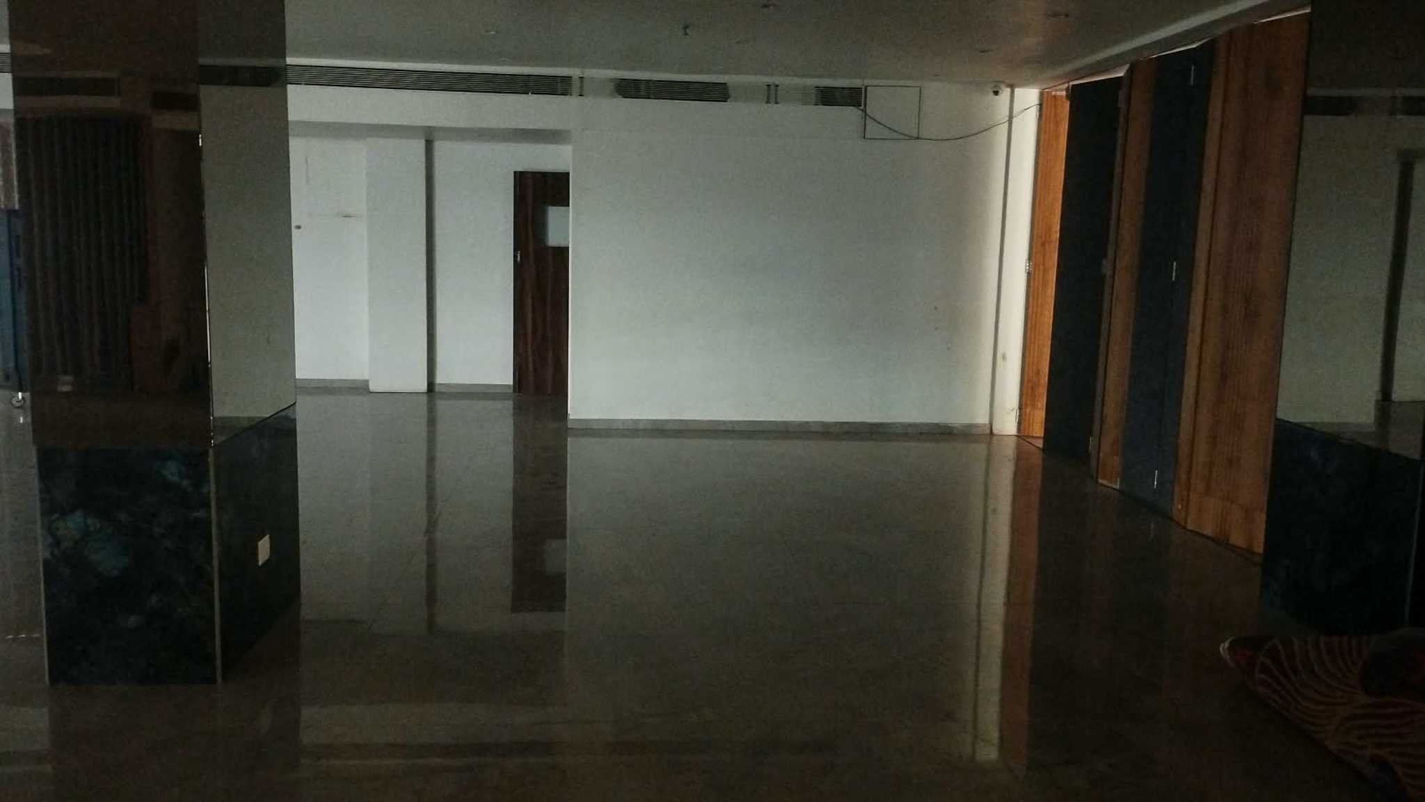 1161.86 square feet Shops for sale in Scheme known as "SAI SAPPHIRE SQUARE", Chandkheda, Gandhinagar-382424, Gujarat. Gandhinagar. — photo 18