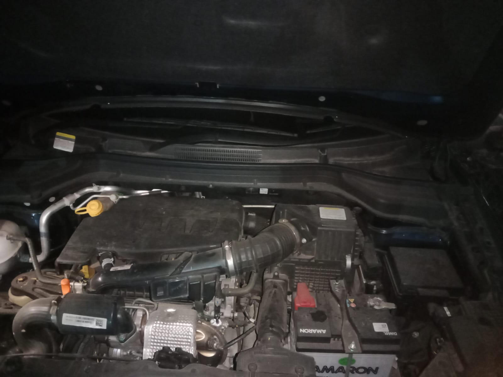 2025 Mahindra XUV 3XO REVX M(O) Compact SUV 2003 km 1 year for sale in BENGAL PARKING Bally — photo 12