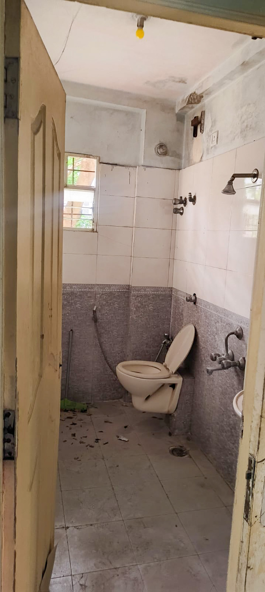 2 BHK Flat for sale in ROYAL MANOR, SARAKKI VILLAGE JP NAGAR Bengaluru — photo 10