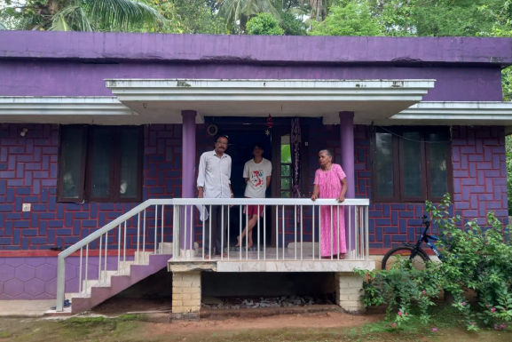 750 square feet Individual House for sale in Kainoor
