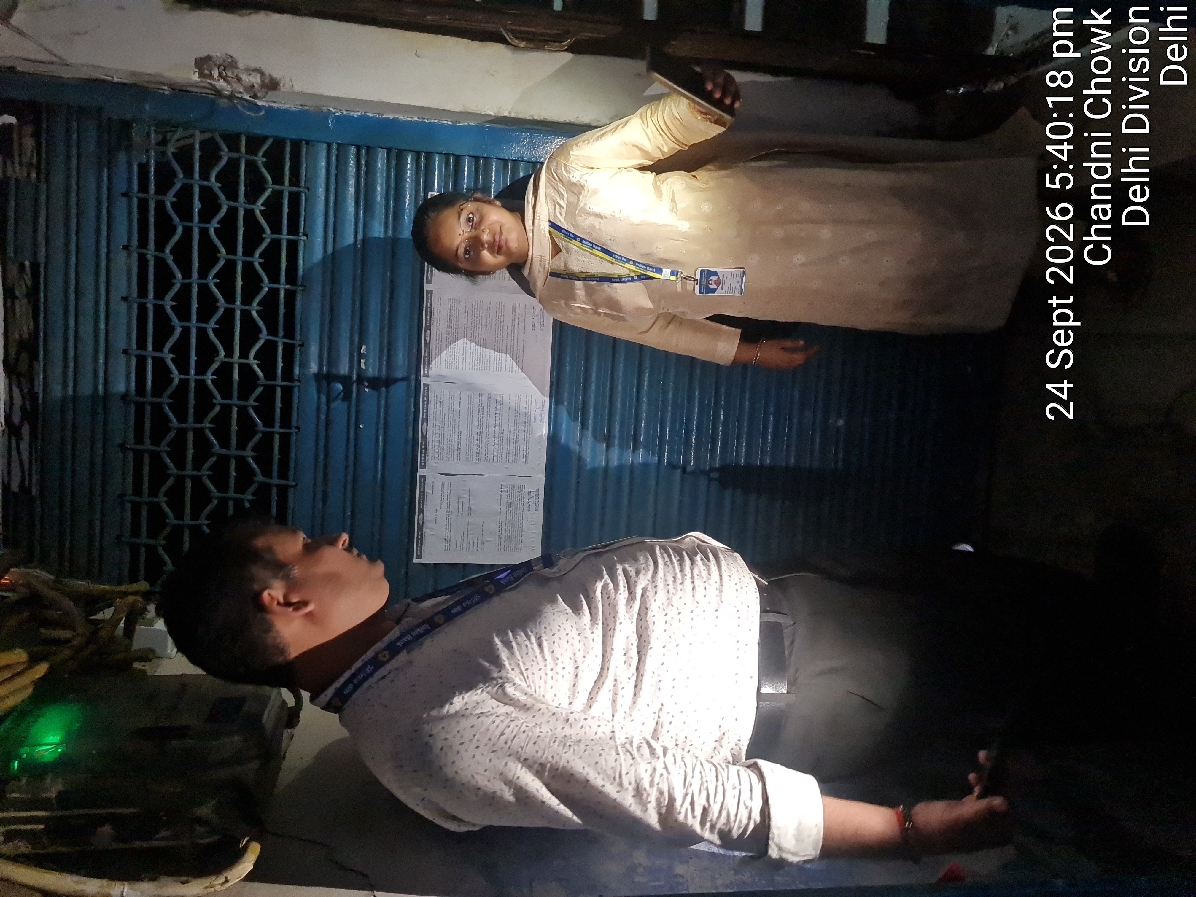 295 square feet Shops for sale in New Delhi — photo 1