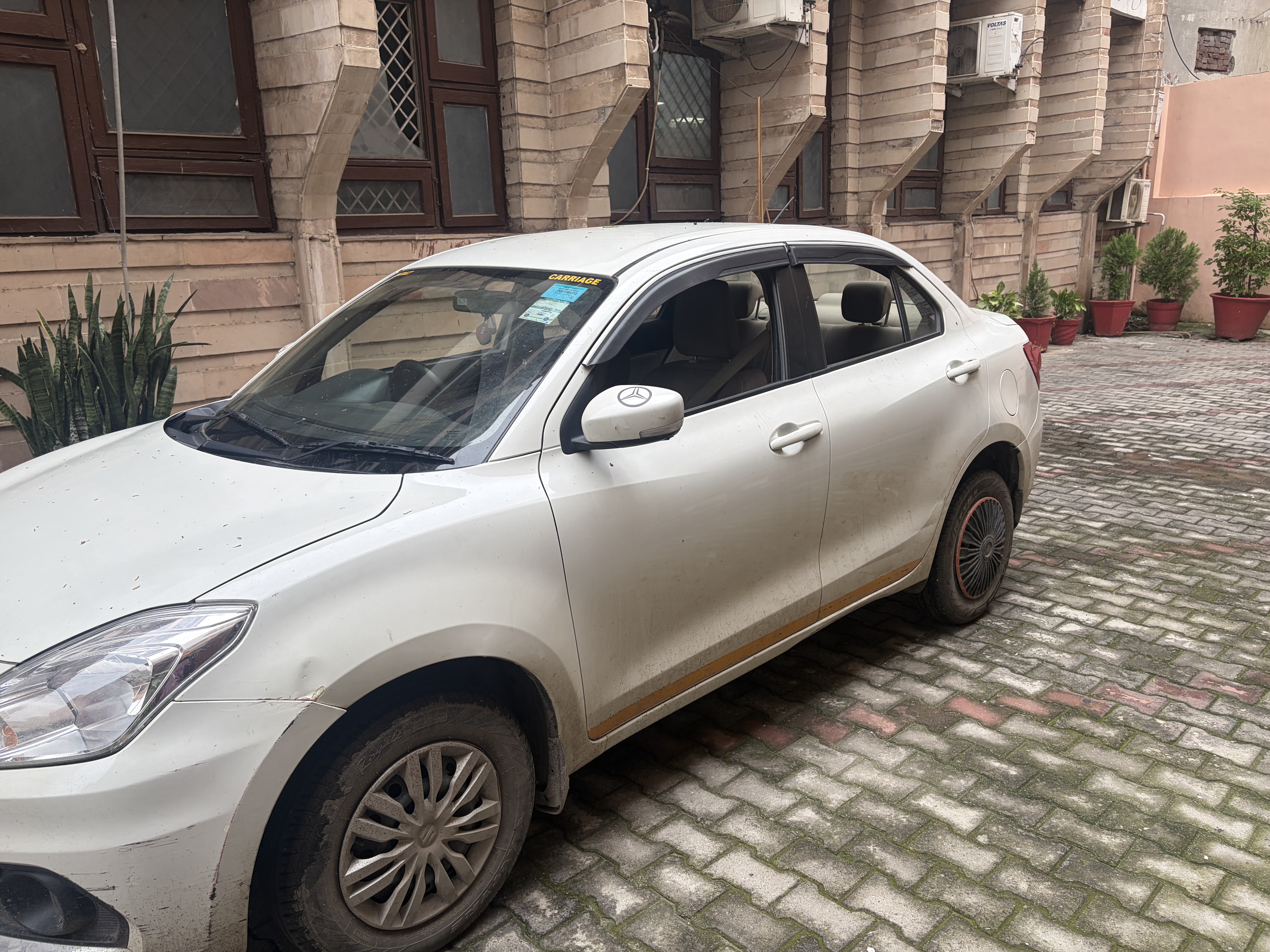 2024 Maruti Suzuki Dzire VXi Compact sedan 48808 km 2 years for sale in SHRIRAM AUTOMALL JAMMU Bari Brahmana EPIP Industrial Estate — photo 2