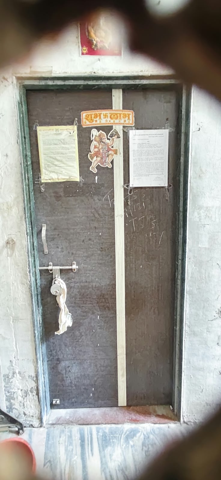 640 square feet Flat for sale in Vadodara — photo 2