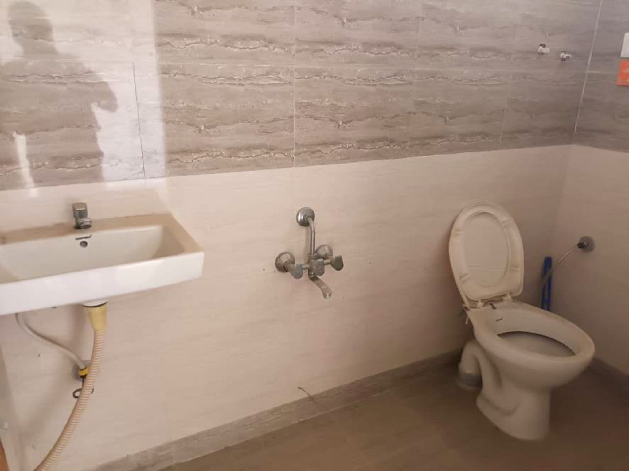 2 BHK Flat for sale in Om Residency, Soma Talav Vadodara — photo 12