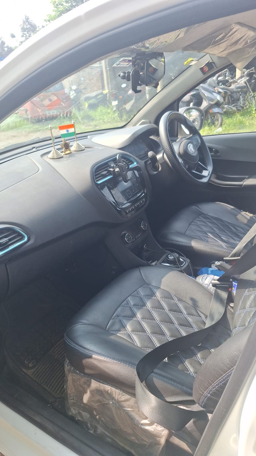 2025 Tata Tigor EV XE Sedan 46916 km 1 year for sale in NATIONAL PARKING Barasat — photo 2