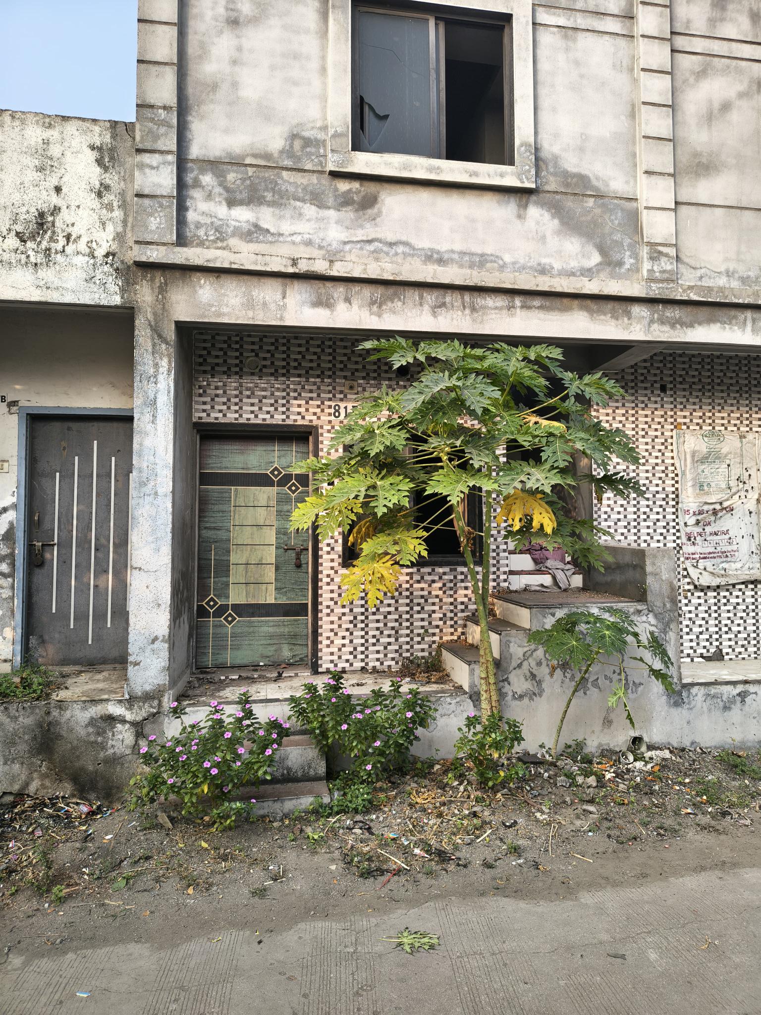 45.75 square meter Individual House for sale in Palsana dastan — photo 1