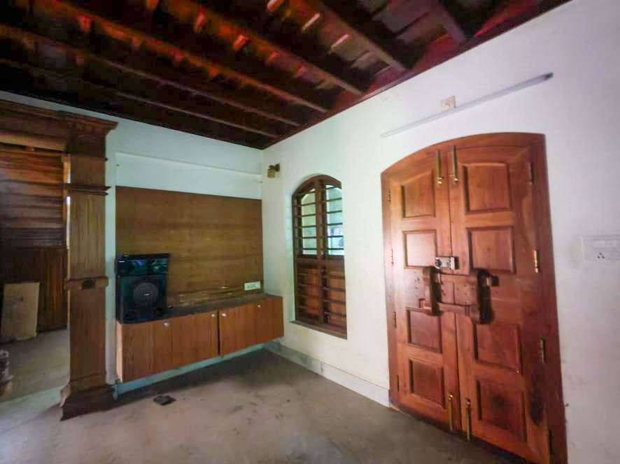 Individual House for sale in irinjalakuda village,mukundapuram taluk,thrissur district. Irinjalakuda — photo 11