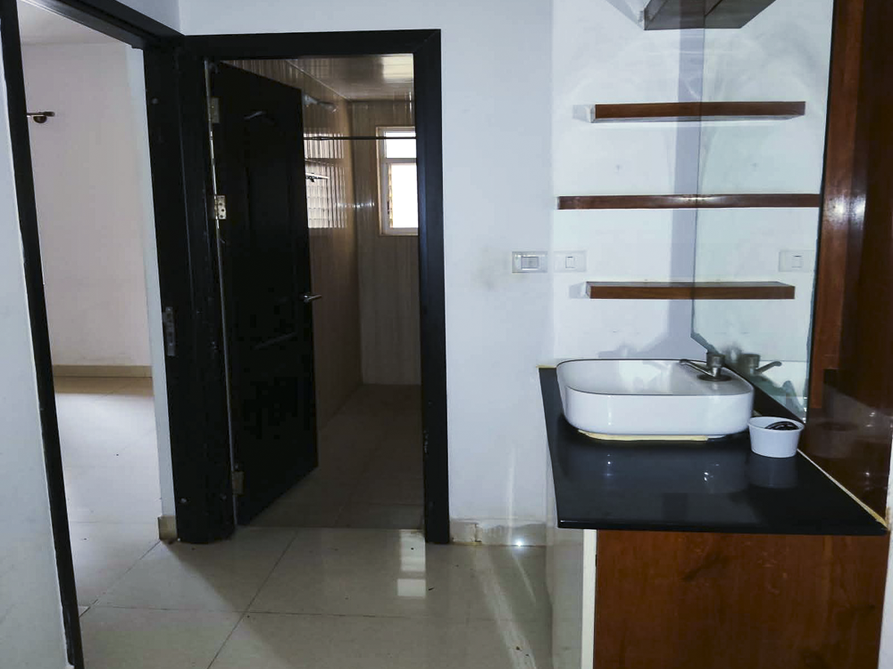 2 BHK Flat for sale in SHRIRAM LUXOR PROJECT, bengalore Bengaluru — photo 12