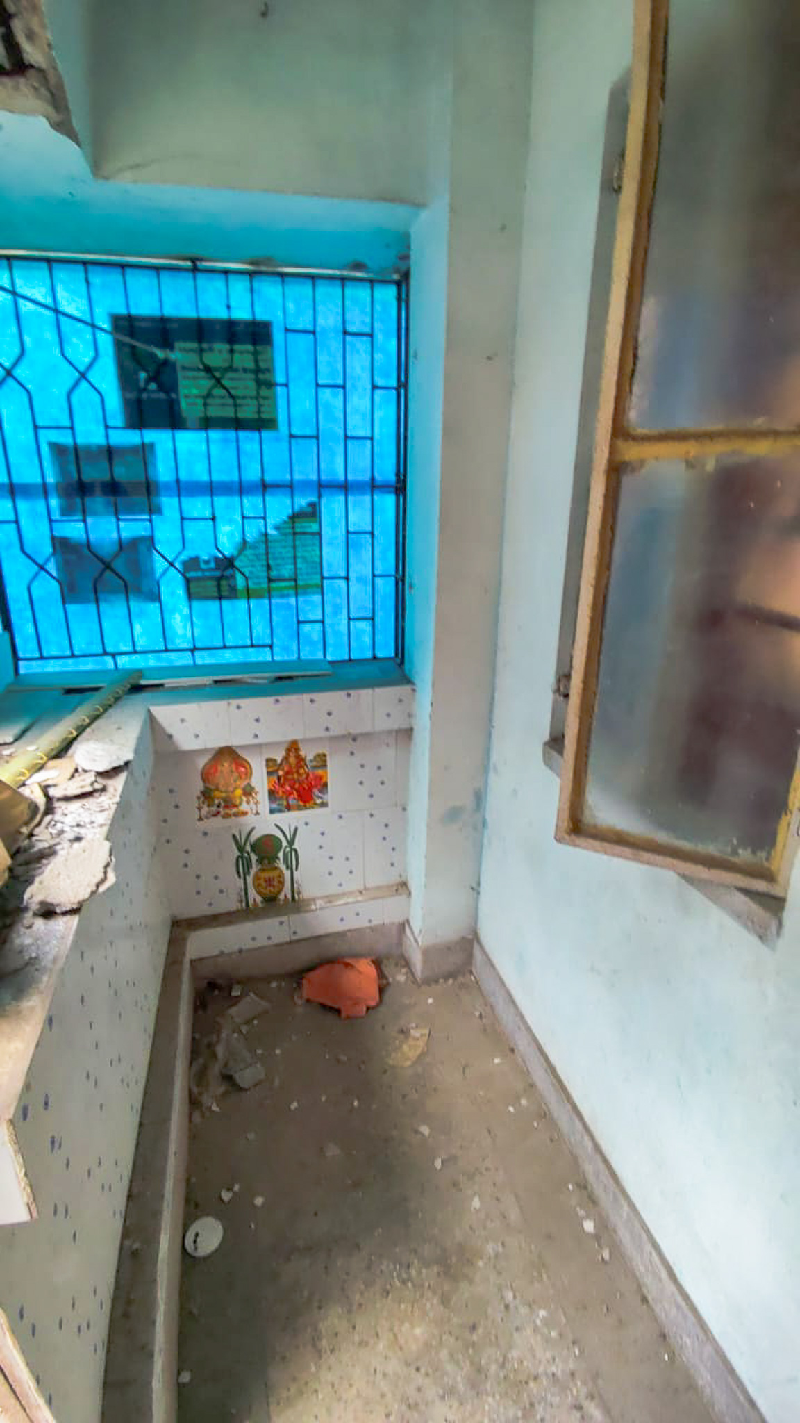 1 BHK Flat for sale in PASHUPATI APARTMENT, SANTOSHPUR JORA BRIDGE Kolkata — photo 3