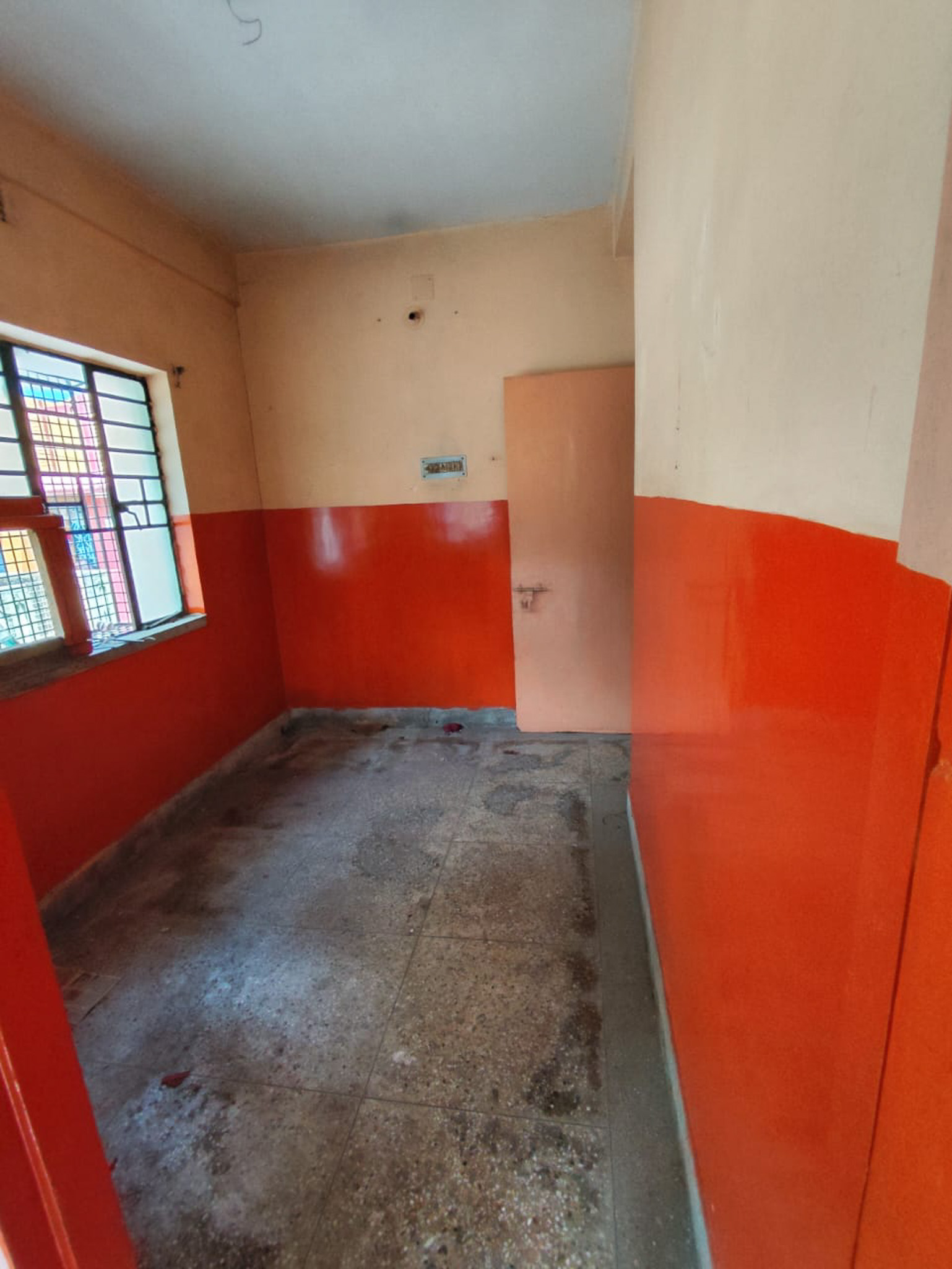 1 BHK Flat for sale in PASHUPATI APARTMENT, SANTOSHPUR JORA BRIDGE Kolkata — photo 4