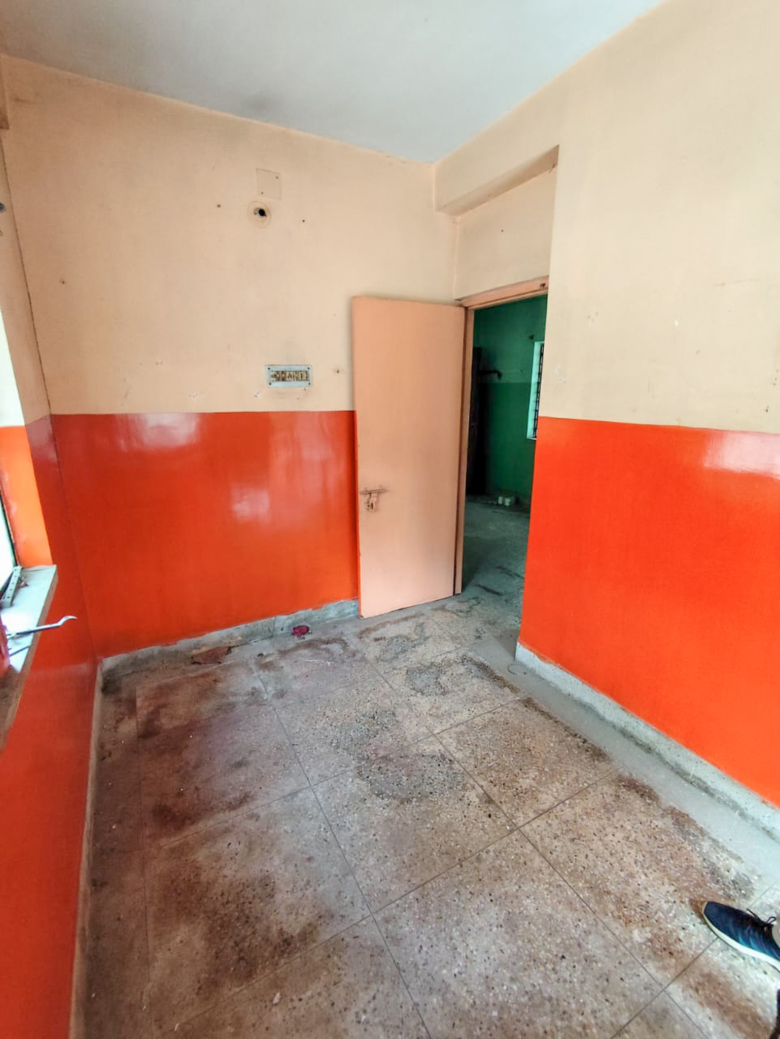 1 BHK Flat for sale in PASHUPATI APARTMENT, SANTOSHPUR JORA BRIDGE Kolkata — photo 5