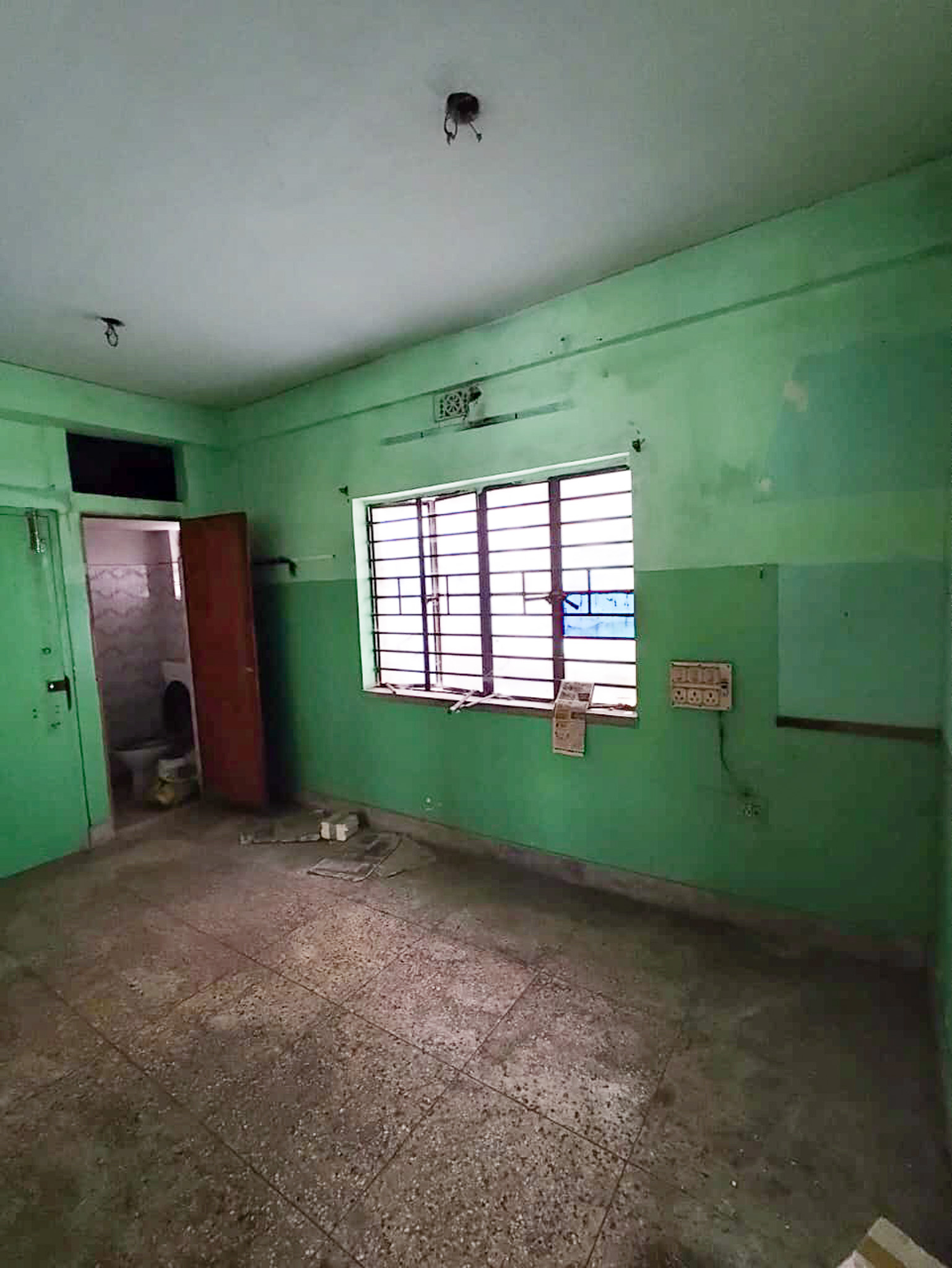 1 BHK Flat for sale in PASHUPATI APARTMENT, SANTOSHPUR JORA BRIDGE Kolkata — photo 7