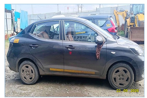 2025 Hyundai Aura S 1.2 Petrol MT Sedan 35120 km 1 year for sale in TRINITY ENTERPRISES Vasai Virar — photo 3