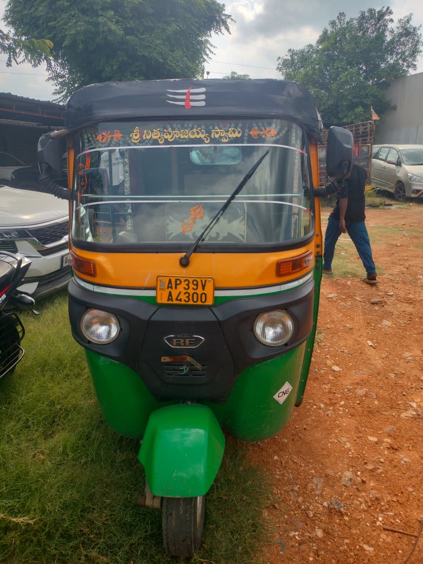 2023 Bajaj Auto RE CNG Passenger 22000 km 3 years for sale in RAJESWARI YARD Kadapa — photo 1