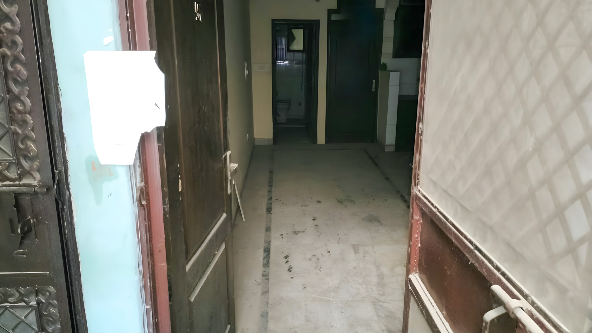 75 square yard Flat for sale in New Delhi — photo 2