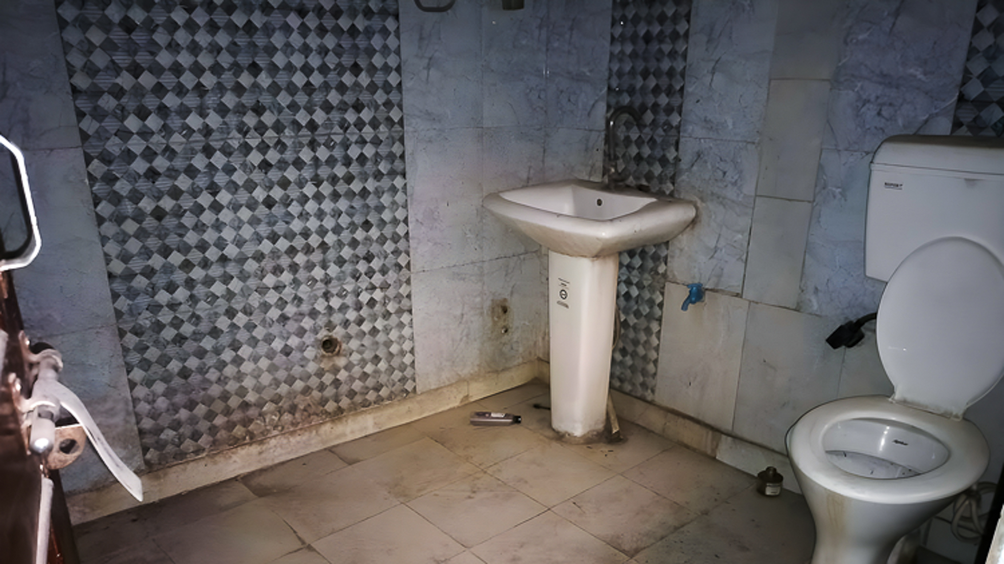 100 square yard Individual House for sale in New Delhi — photo 12