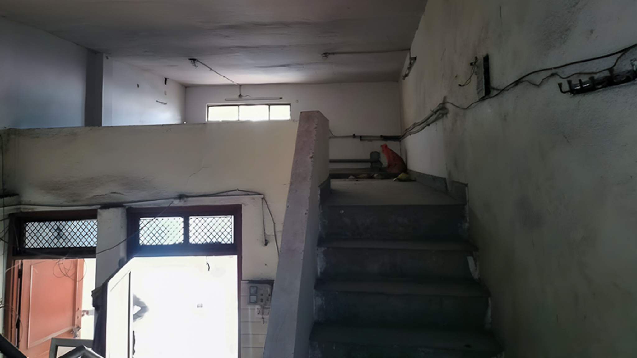100 square yard Individual House for sale in New Delhi — photo 6