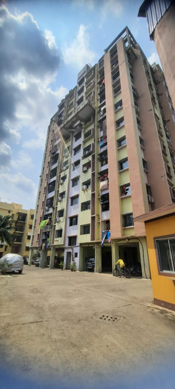 888 square feet Flat for sale in Kolkata — photo 1