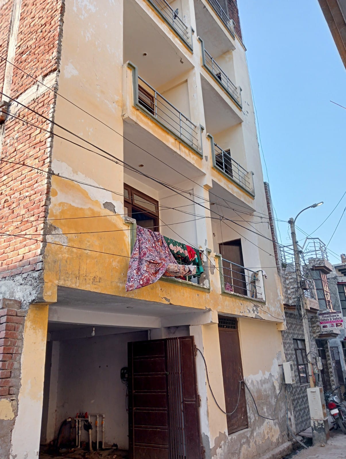 Flat for sale in Agra