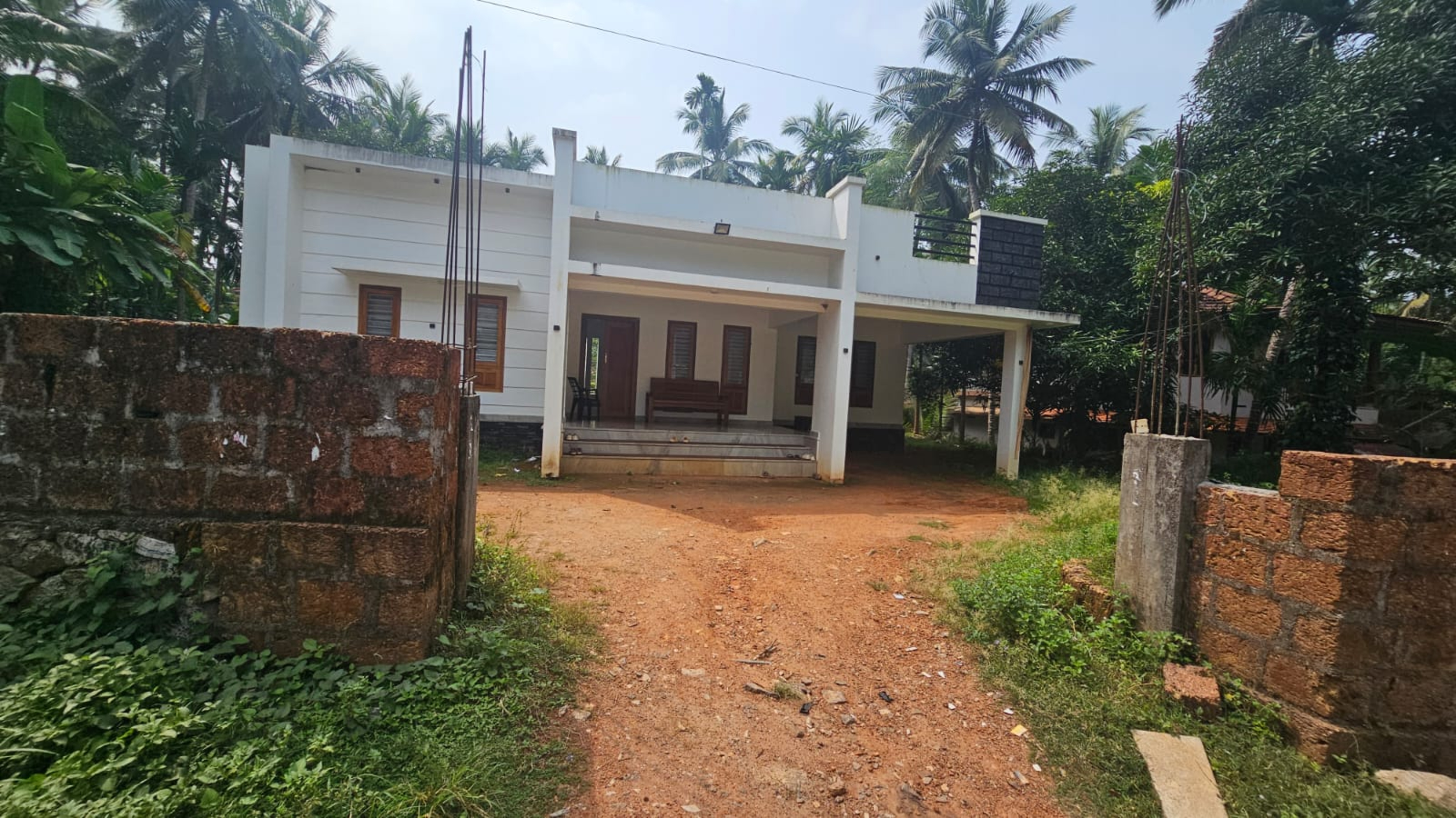 Individual House for sale in Eravattur