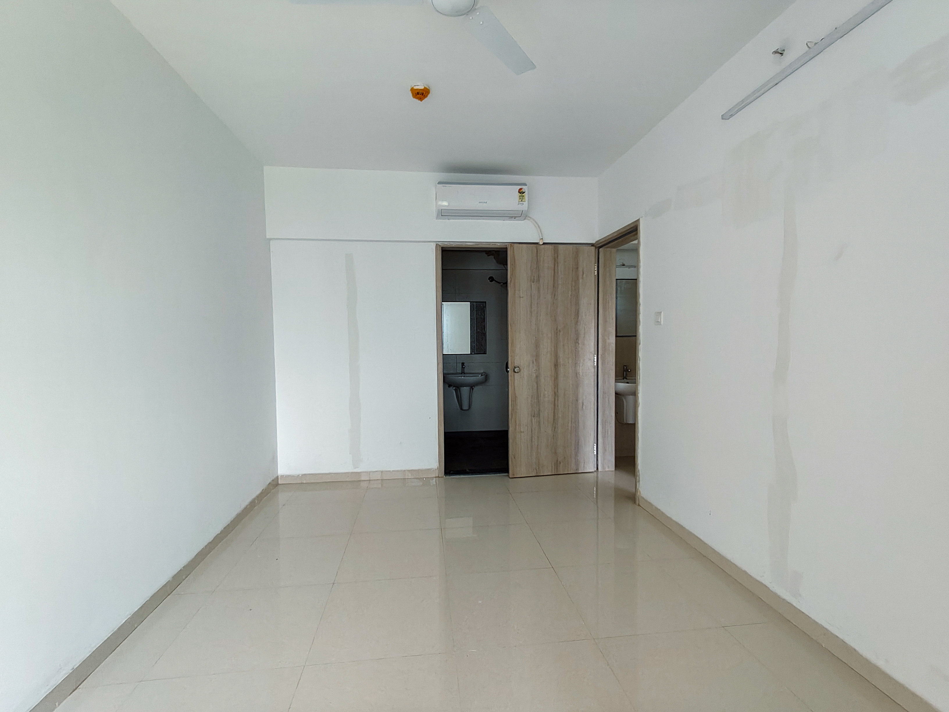 2 BHK Flat for sale in Venkatesh Graffiti Glover, Lonkar Nagar, Manjari Road, Village Mundhawa, Tal Haveli, Dist. Pune 411036 Pune — photo 11