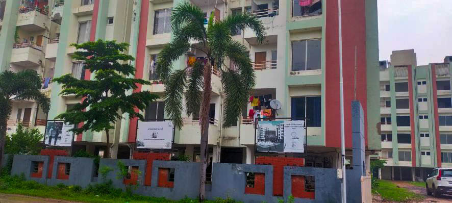 Flat for sale in Ahmedabad — photo 2