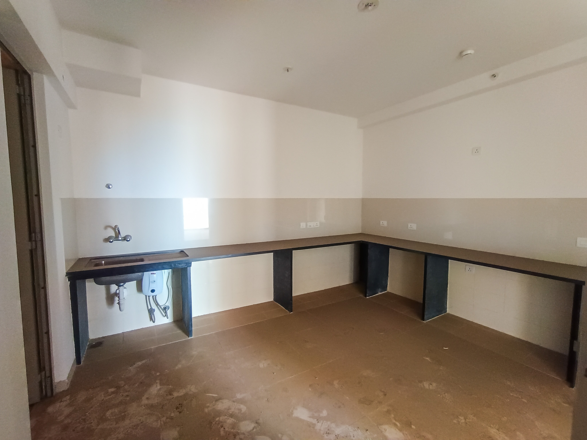 Flat for sale in Free Trade Warehousing Zone — photo 4