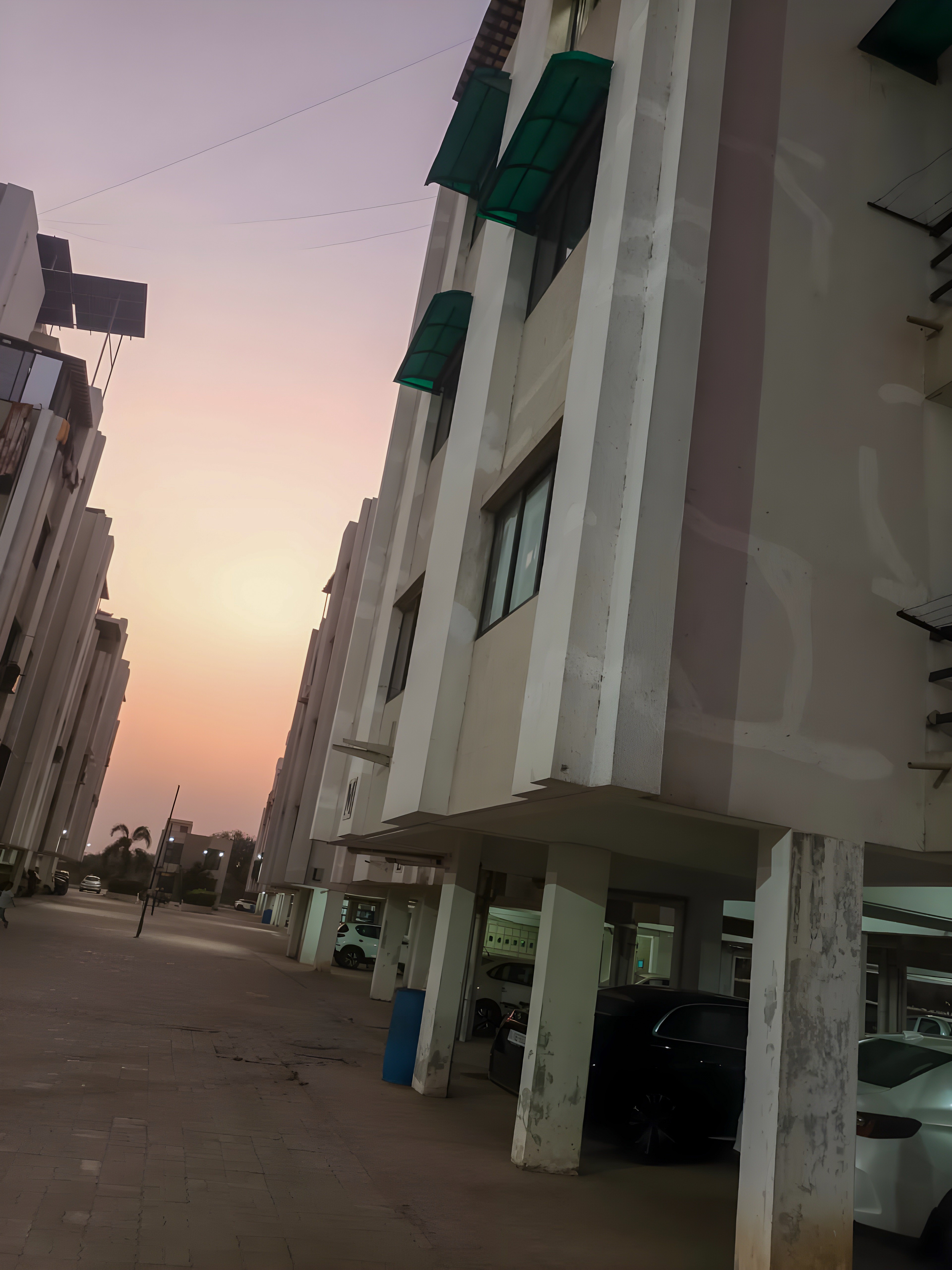 129.29 square meter Flat for sale in Vadodara — photo 1