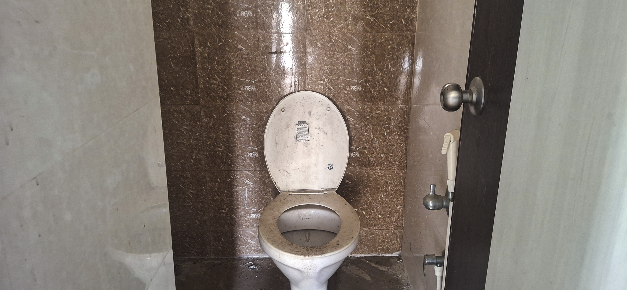 129.29 square meter Flat for sale in Vadodara — photo 14